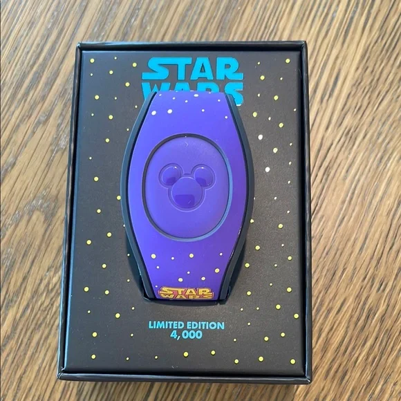 NEW Star Wars Limited Edition MagicBand - Picture 2 of 4